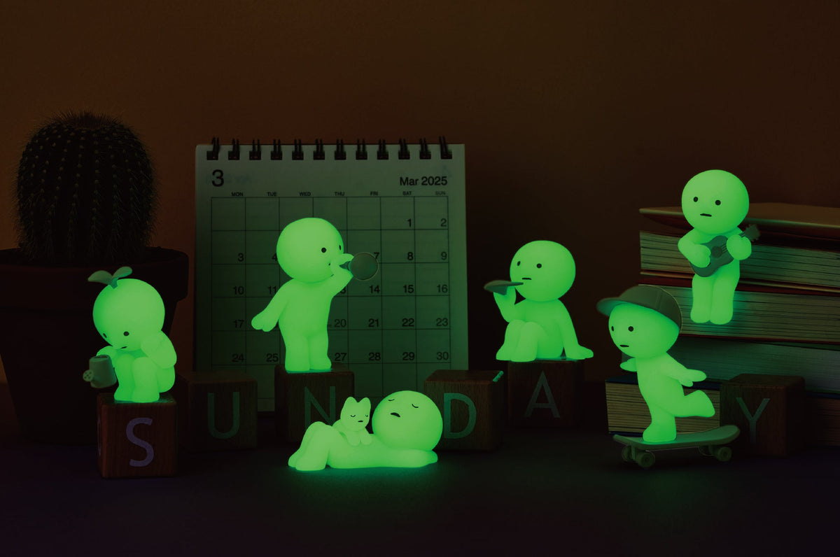 SMISKI Sunday Series Glow-in-the-Dark Mini Figure